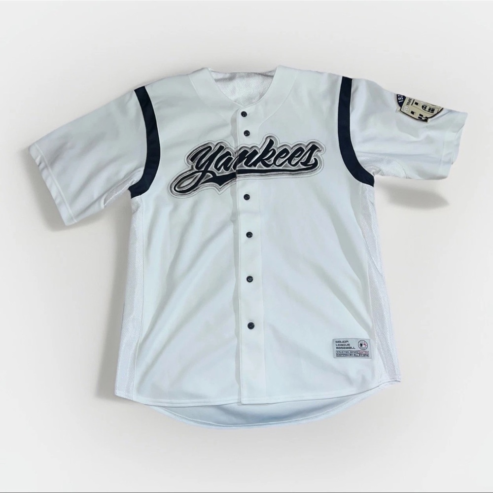 NEW YORK YANKEES Men's White Baseball Jersey Embroidered Stadium Patch Size L